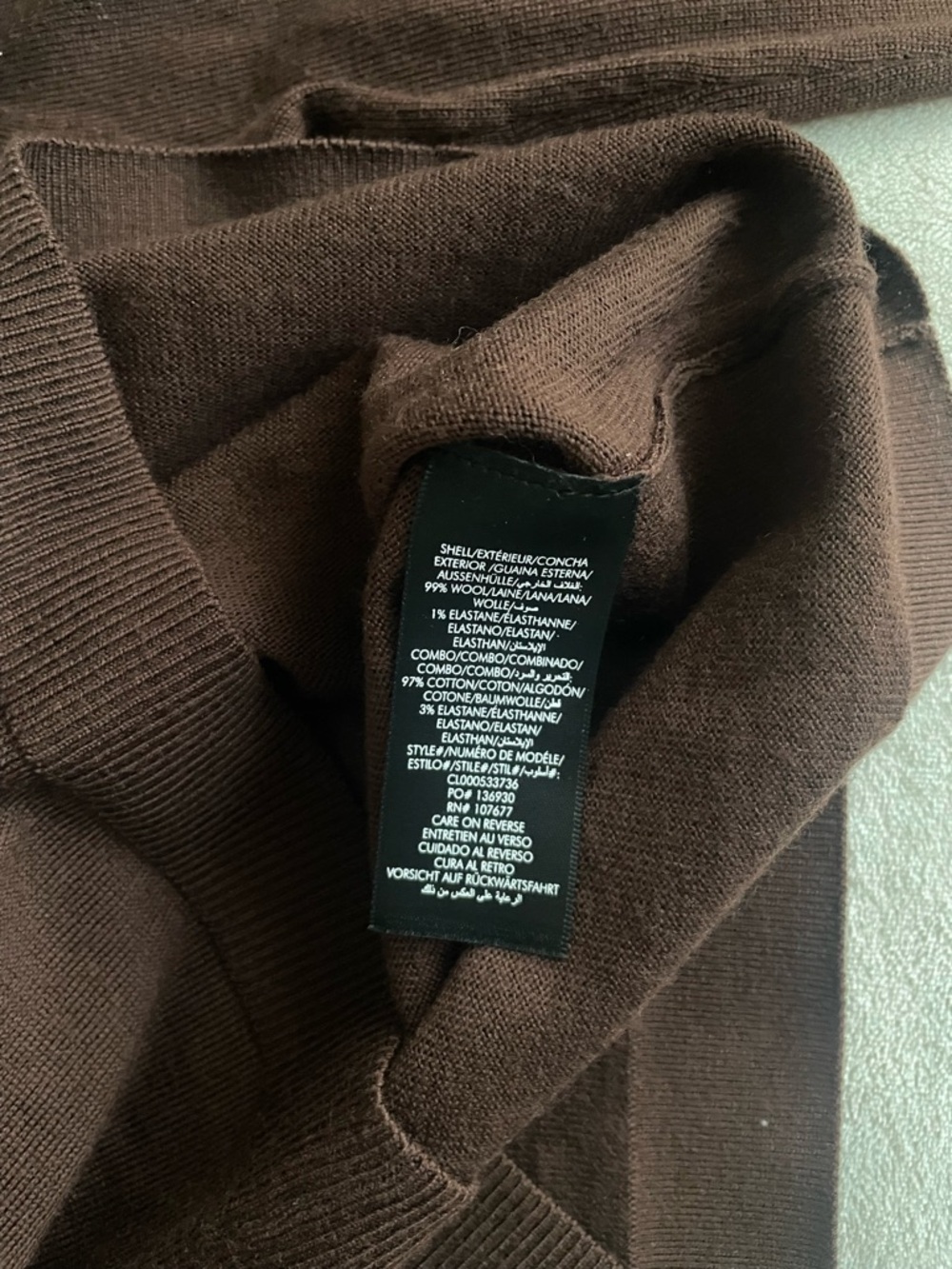 Brown wool blend sweater with removable collar and cuffs - Picture 7 of 7